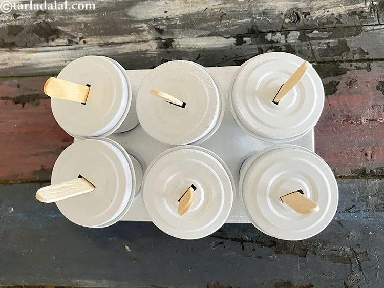 स्टेप 39 – रात भर या सेट होने तक फ्रीज करें। हमने अभी-अभी …