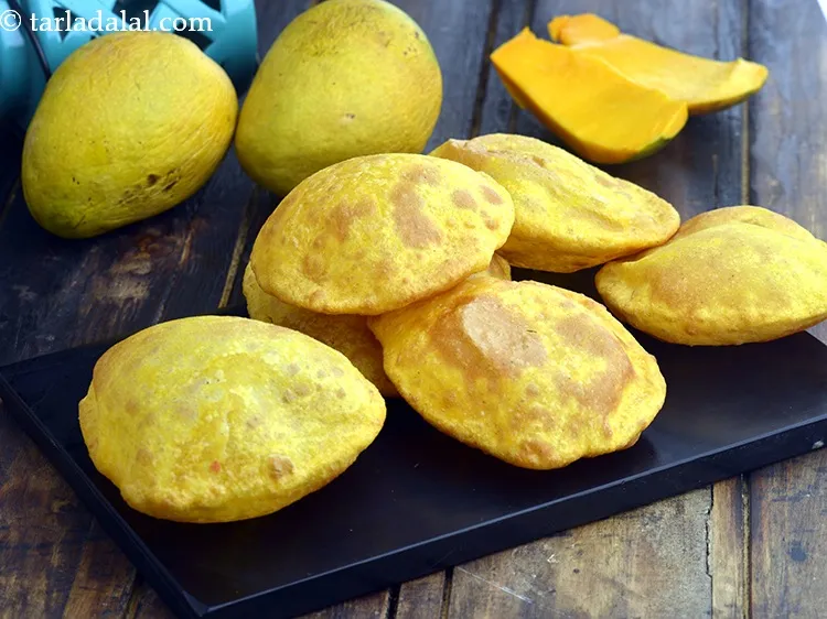 Step 7 – Serve the poori immediately to enjoy its texture.<br /> &nbsp;