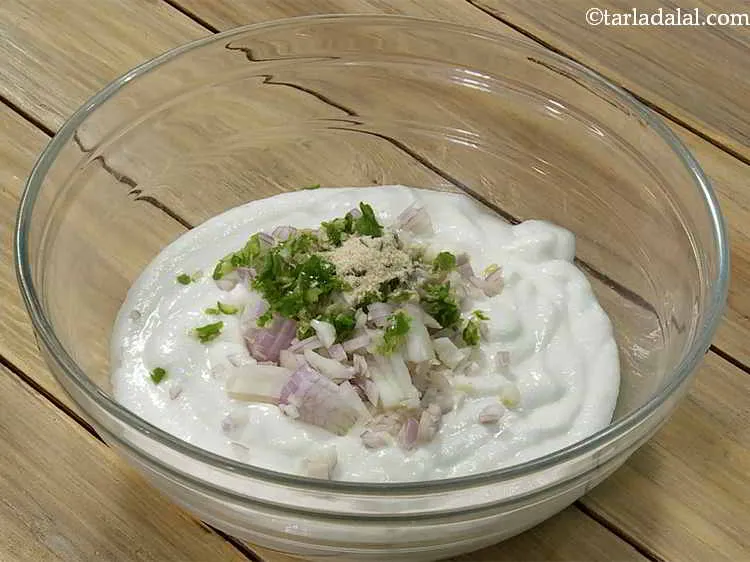 स्टेप 5 – हींग डालें।