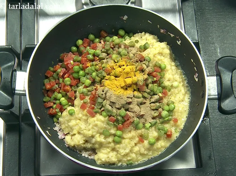 Step 21 – Add 1/2 tsp&nbsp;<a href="https://www.tarladalal.com/glossary-turmeric-powder-haldi-645i">turmeric powder (haldi)</a>.