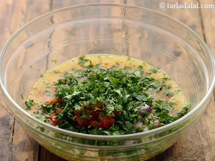 स्टेप 10 – बारीक कटा हुआ हरा धनिया डालें।
