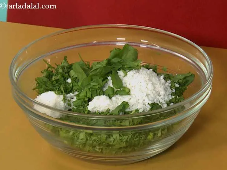 Step 3 – Now, add chopped spinach. This ingredient is a must to provide a bright green colour …