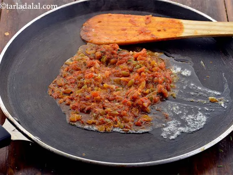 Step 24 – To make the <strong>Mumbai street style masala pav recipe</strong>, heat 1 tsp of butter on …