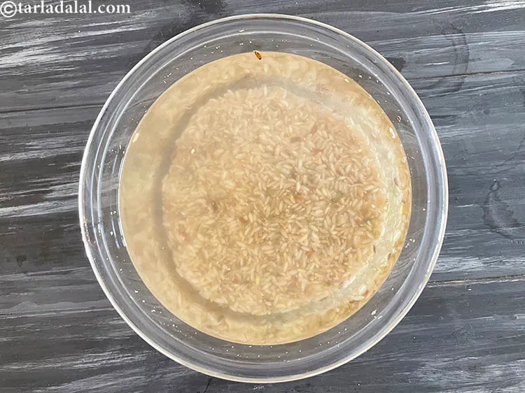 Step 10 – Put the brown rice in a bowl of water. &nbsp;We can see some dirt.&nbsp;Wash the …