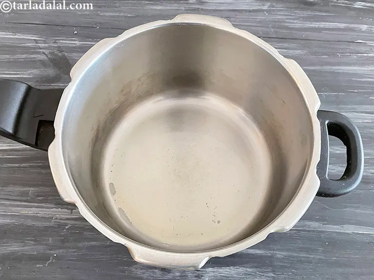 Step 13 – To make <meta charset="UTF-8" /><strong>masoor dal and vegetable khichdi | masoor dal khichdi |&nbsp;</strong>&nbsp;<strong>pressure cooker …