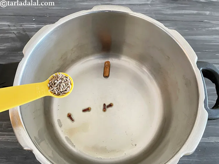 Step 16 – Add&nbsp;<meta charset="UTF-8" />1 tsp&nbsp;<a href="glossary-cumin-seeds-jeera-zeera-381i">cumin seeds (jeera)</a>.