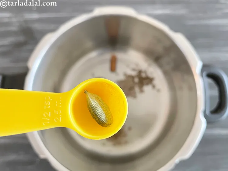 Step 17 – Add&nbsp;<meta charset="UTF-8" />1&nbsp;<a href="glossary-cardamom-elaichi-262i">cardamom (elaichi)</a>.