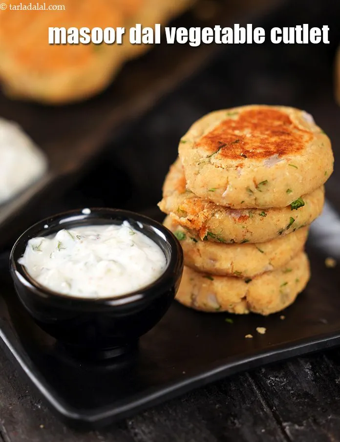 Step 35 – Serve <strong>masoor dal tikki</strong> hot with green chutney or curd dip as shown below.
