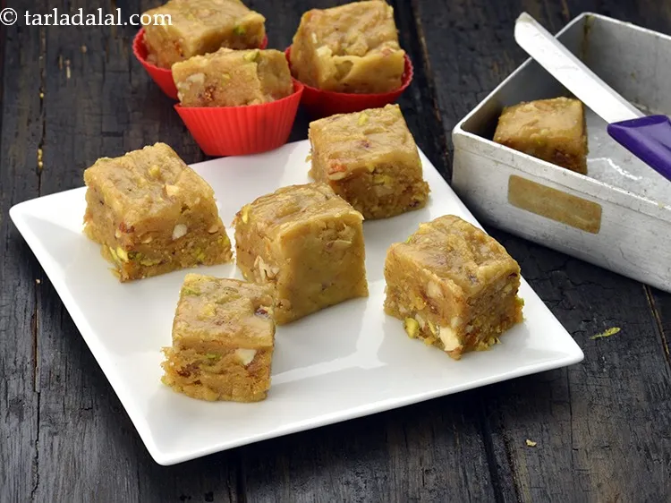 स्टेप 25 – <strong>ड्राई फ्रूट बर्फी रेसिपी&nbsp;|&nbsp;ड्राई फ्रूट्स बर्फी&nbsp;|&nbsp;इंडियन मिठाई&nbsp;|&nbsp;मावा ड्राई फ्रूट बर्फी&nbsp;|&nbsp;को</strong>&nbsp;९ …