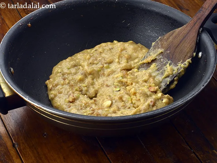 स्टेप 23 – अच्छी तरह से मलाएं।