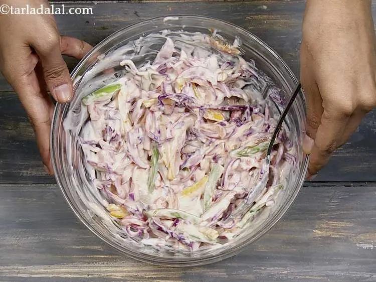 स्टेप 9 – सब कुछ बहुत अच्छी तरह से मिलाएं और <strong>मेयो वेज …