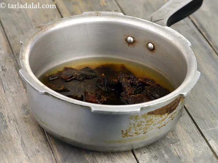 Step 4 – Add&nbsp;1&frac12; cups of water for cooking.&nbsp;