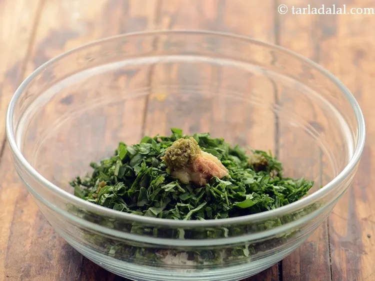 Step 7 – Add green chilli paste. You can also add chopped green chillies if you wish to.