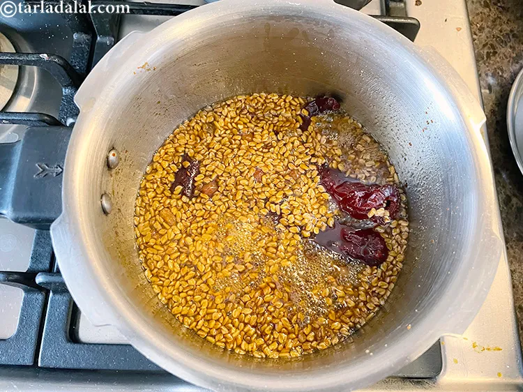 Step 33 – Image shot at 6&nbsp;minutes cooking.