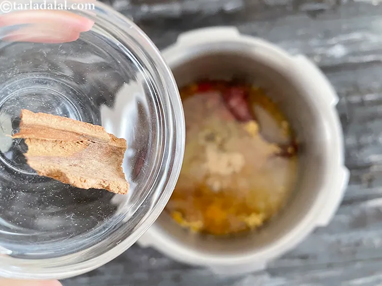 Step 17 – Add&nbsp;<meta charset="UTF-8" />1&nbsp;small stick&nbsp;<a href="glossary-cinnamon-dalchini-346i">cinnamon (dalchini)</a>.