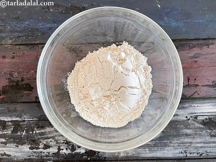 Step 3 – <meta charset="UTF-8" /><strong>Good for bones :&nbsp;</strong>Whole wheat flour is rich in&nbsp;<a href="https://www.tarladalal.com/recipes-for-Phosphorus-Rich-Foods-1156">Phosphorus</a>&nbsp;which is a major …
