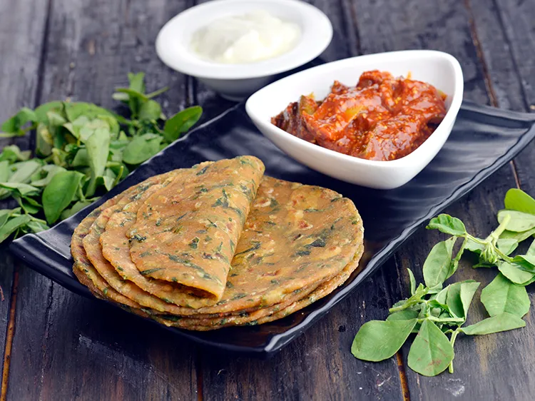 Step 18 – Serve <strong>methi paratha for breakfast </strong>hot.