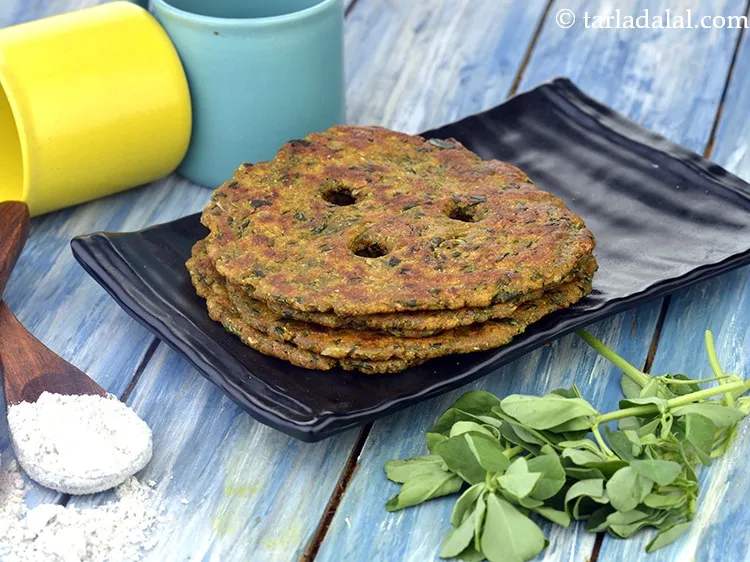 Step 47 – Serve <strong>methi thalipeeth recipe | jowar methi thalipeeth | methi millet flat bread | kanda …
