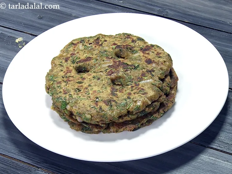 Step 46 – Repeat steps 3 to 5 to make 6 more thalipeeth.