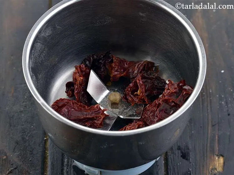 Step 14 – Place the chillies in a small mixer jar.