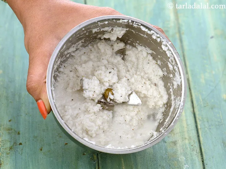 Step 8 – Blend well till smooth. Keep aside.&nbsp;