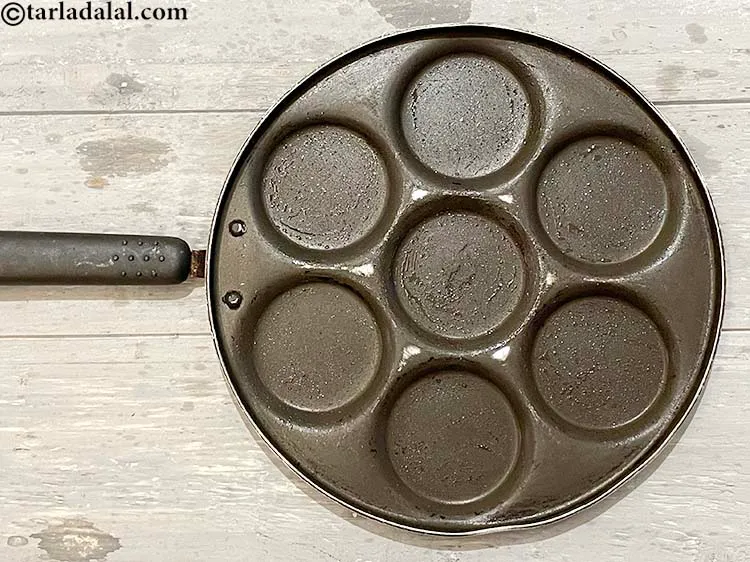 Step 39 – <meta charset="UTF-8" /> To cook the <strong>bajra urad dal uttapam | rice&nbsp;bajra urad dal uttapam …