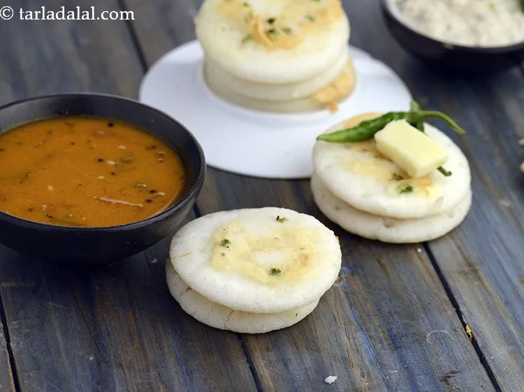 स्टेप 12 – <strong>मिनी चीज उत्तपम</strong> को | <strong>चीज़ उत्तपम | झटपट चीज …