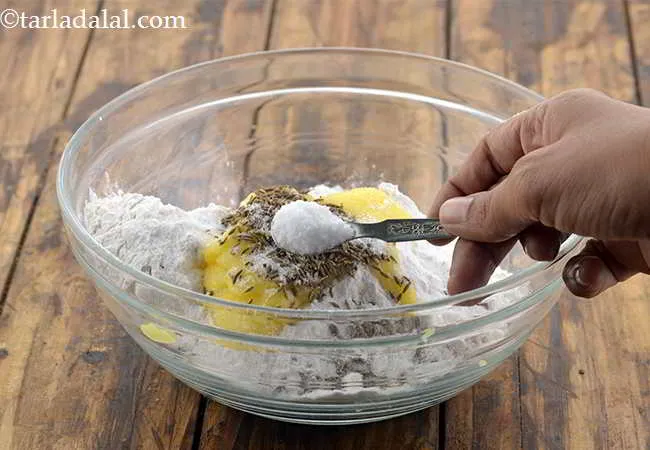 स्टेप 22 – स्वादानुसार नमक डालें।