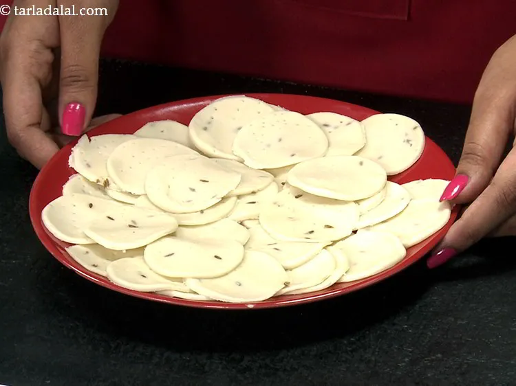 स्टेप 32 – १० से १३ चरणों को दोहराएं जब तक कि आटा …