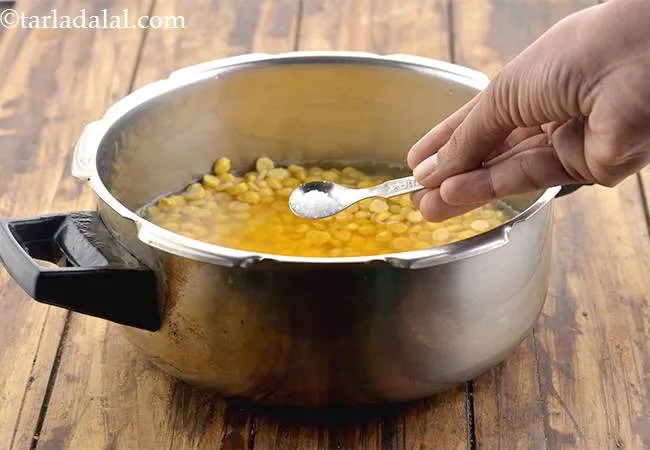 स्टेप 7 – अंत में, नमक डालें।