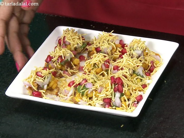 स्टेप 41 – प्रत्येक पकवान के ऊपर समान रूप से थोड़ा नमक छिड़कें …