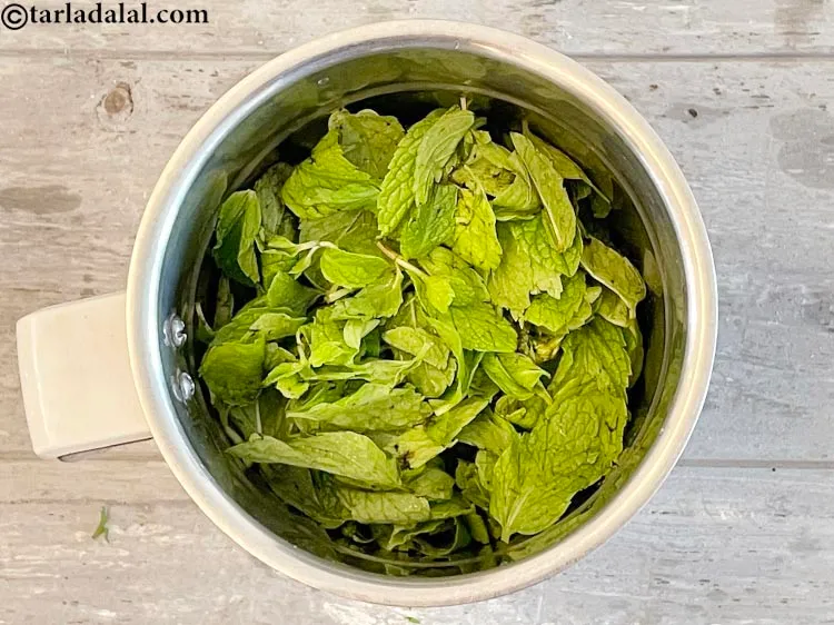 Step 15 – To make the&nbsp;<strong>mint coriander chutney | coriander mint chutney |&nbsp;</strong>put&nbsp;<!--%3Cmeta%20charset%3D%22UTF-8%22%20%2F%3E-->2 cups&nbsp; <a href="glossary-chopped-mint-788i">chopped mint leaves …