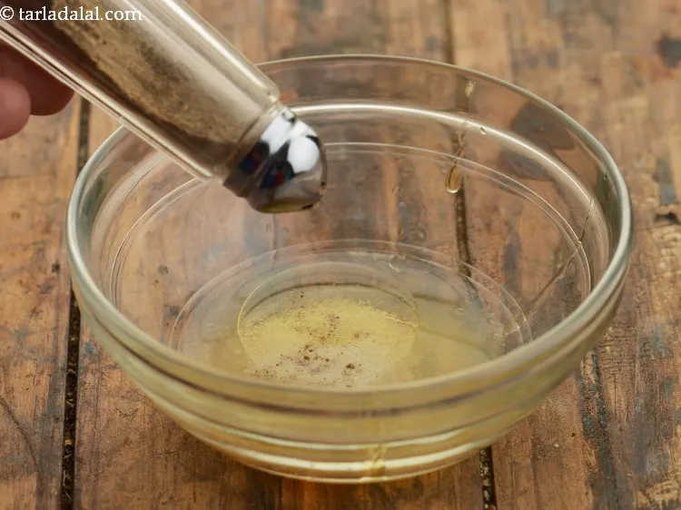 Step 12 – Add some black pepper powder to it for added flavour.