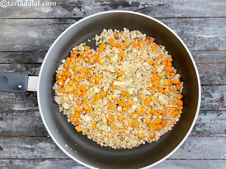 Step 22 – Saut&eacute; on a high flame for 1 to 2 minutes.