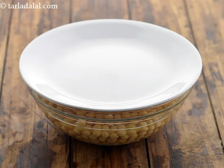 Step 3 – Cover them with a lid and soak them overnight.