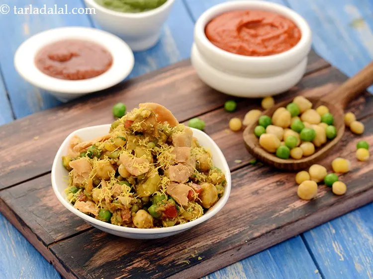 Step 43 – Serve immediately garnished with sev