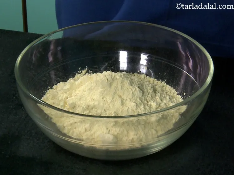 Step 5 – In a deep bowl, take the besan.