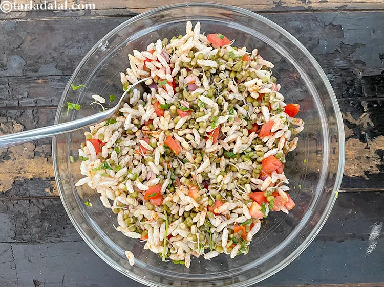 स्टेप 22 – <strong>मूंग भेल</strong> को | <strong>अंकुरित मूंग भेल | स्वस्थ मूंग …