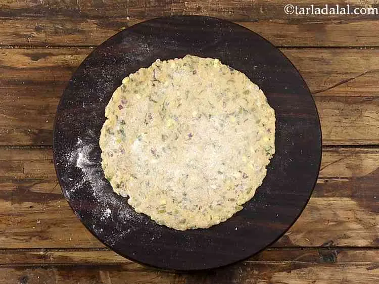 Step 18 – <html> <head> <title></title> </head> <body> <p> Roll it into a 150 mm. (6&rdquo;) diameter circle …