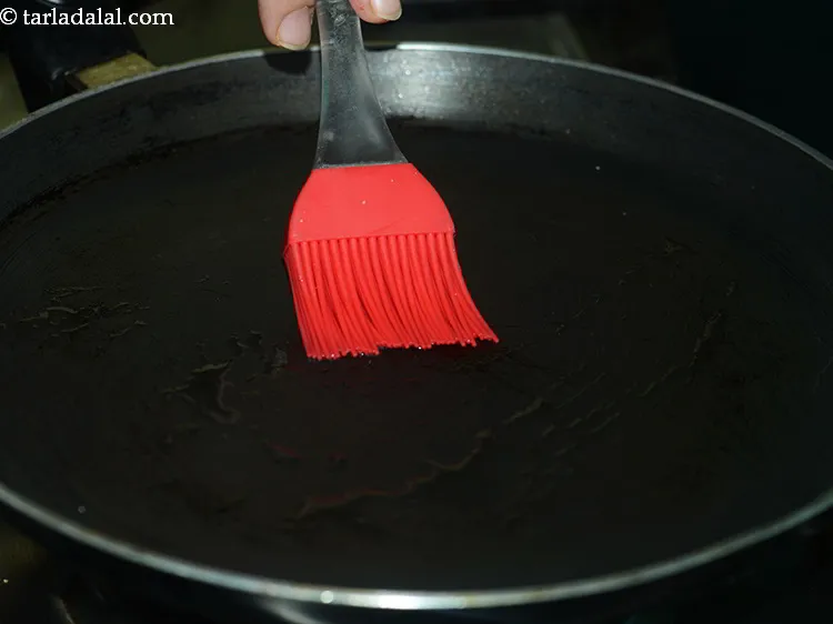 स्टेप 33 – <strong>बच्चों के लिए मूंग स्प्राउट्स डोसा</strong> बनाने के लिए, एक …