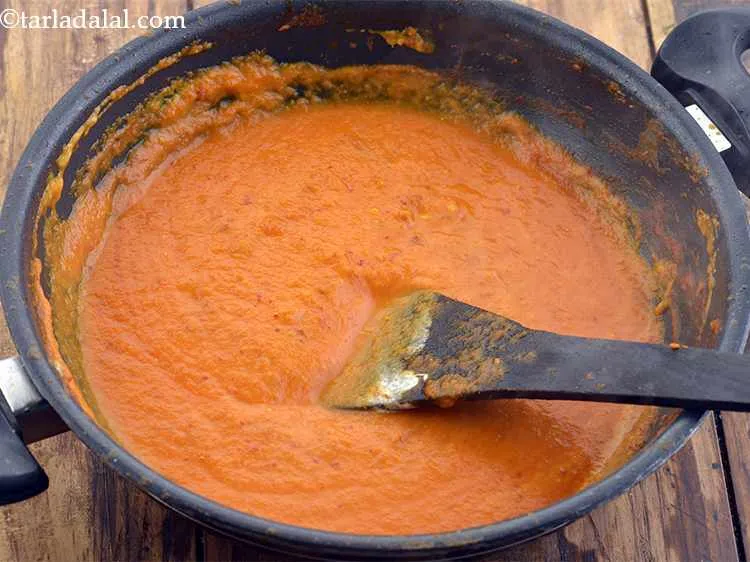 Step 44 – Simmer for 2 to 3 more minutes and keep aside. Your <strong>Shahi Mughlai dum aloo …