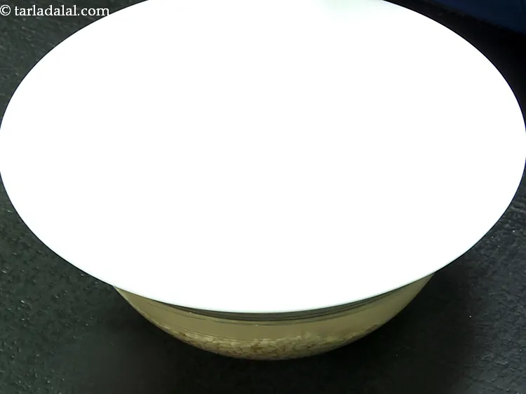 Step 4 – <p>Cover with a lid and keep aside to soak for 2 hours. Do not over …