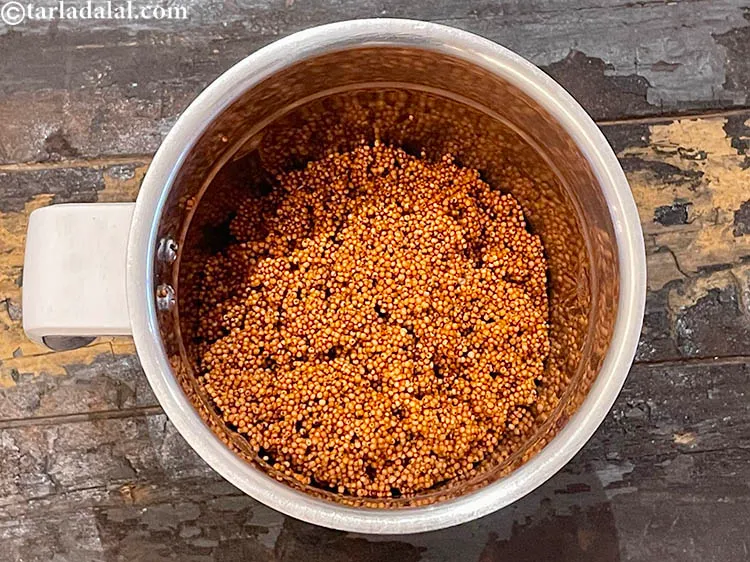 Step 7 – To make batter for &nbsp;<strong>whole nachni dosa recipe| &nbsp;ragi dosa made with whole nachni&nbsp;|&nbsp;no fermented …