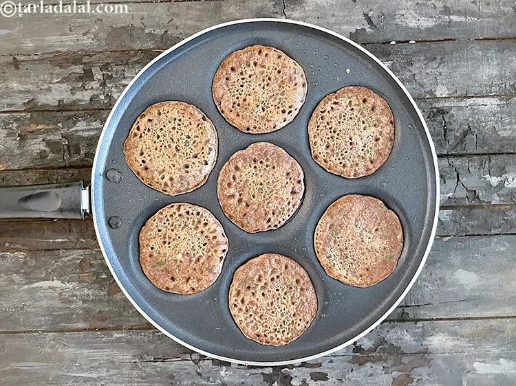 Step 29 – <meta charset="UTF-8" /> Let the <strong>nachni pancake recipe | ragi pancake | healthy nachni uttapam …