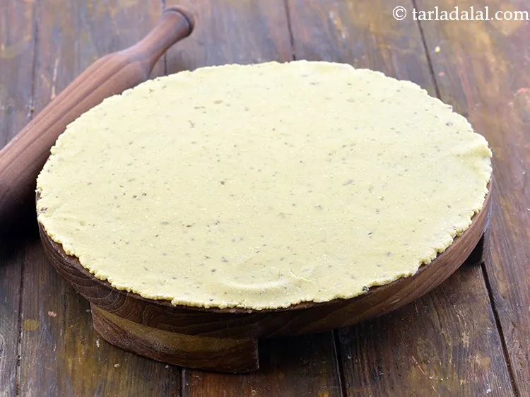 Step 13 – Roll the dough into a 250 mm. (10&rdquo;) diameter circle.