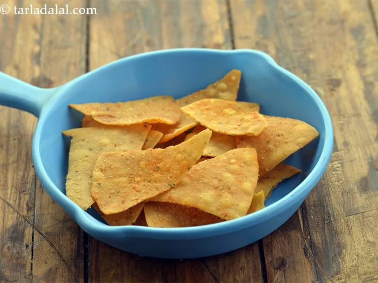 स्टेप 5 – <strong>भारतीय स्टाइल चीज़ के साथ नाचोस</strong> को | <strong>चीज नाचोज़ …