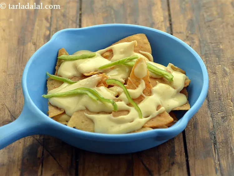 स्टेप 7 – फिर ऊपर कटी हुई शिमला मिर्च डालें। आप थोड़े ज्यादा …