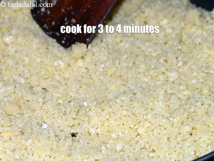 Step 16 – Cook on a medium flame for 3 to 4 minutes, while stirring continuously.&nbsp;