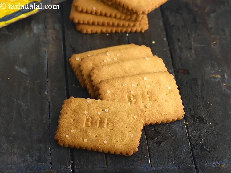 Step 8 – For <strong>no bake strawberry praline cake recipe | Indian strawberry cake with mixed nut praline …