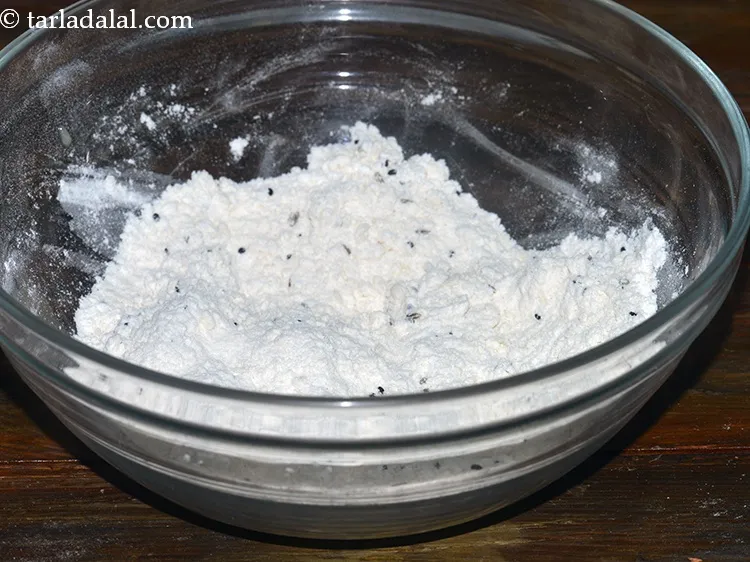 Step 15 – Mix well using your fingertips. You will notice that the flour mixture turns slightly crumbly.&nbsp;